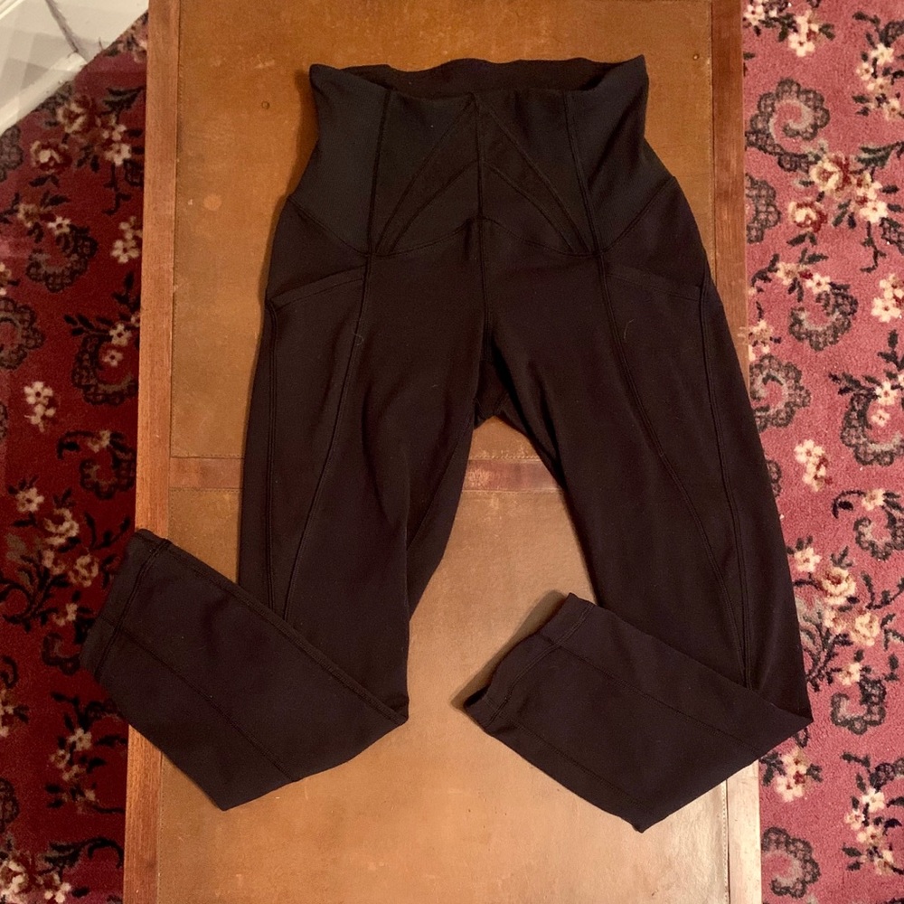 Black Lululemon Leggings 🖤